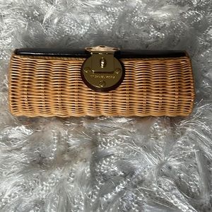 MICHAEL KORS Woven Straw Clutch (C-1510)